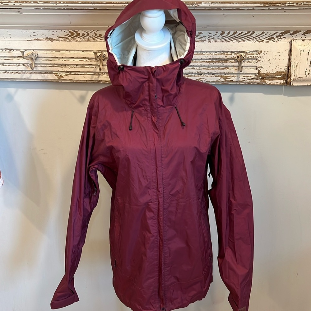 Patagonia Women's H2NO Burgundy Full Zip Hooded Rain Jacket Size M